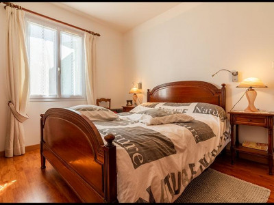 Maison de plain-pied 4 chambres, garage et jardin